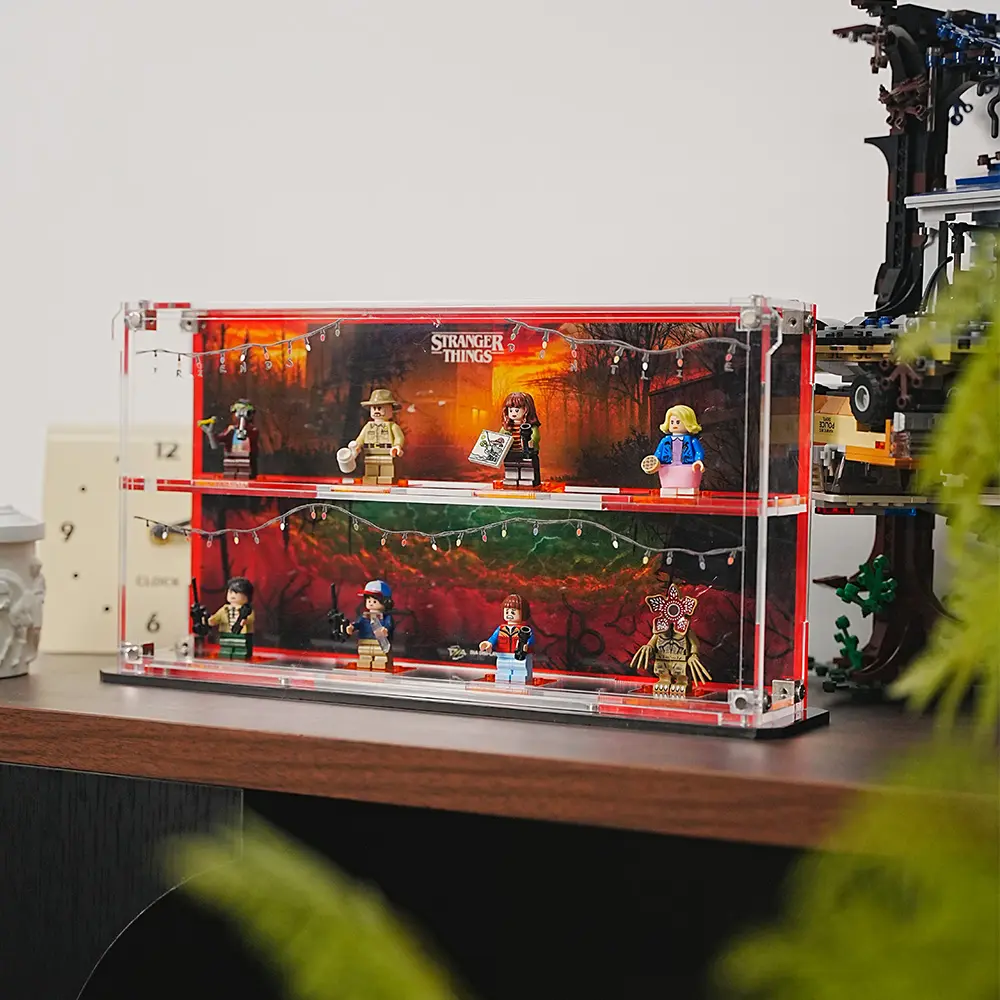 LEGO Display Acrylic Case for The Upside Down Minifigures (75810) - Image 2