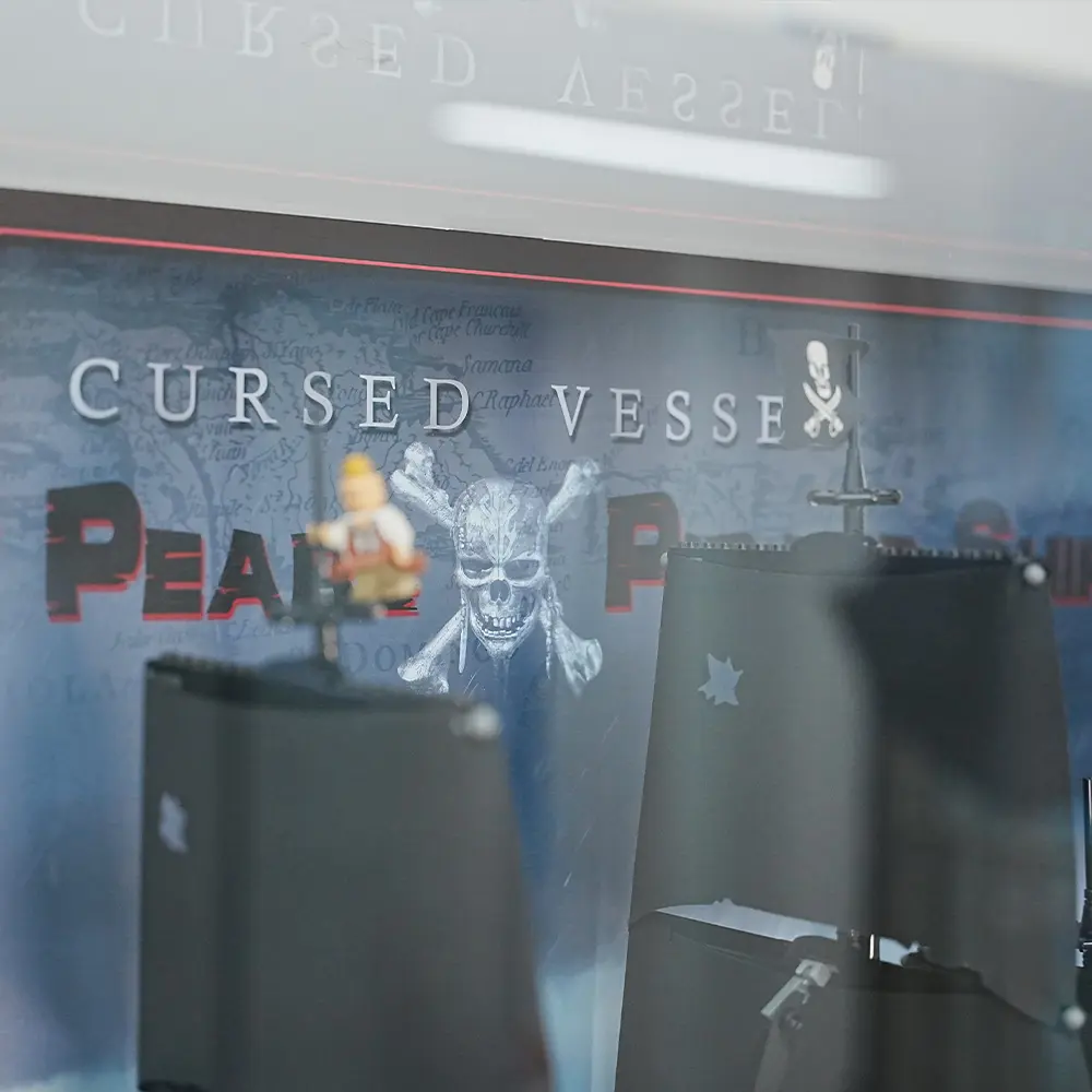 [pre-sale]LEGO Display Case for Captain Jack Sparrow's Pirate Ship (10365) - Image 5